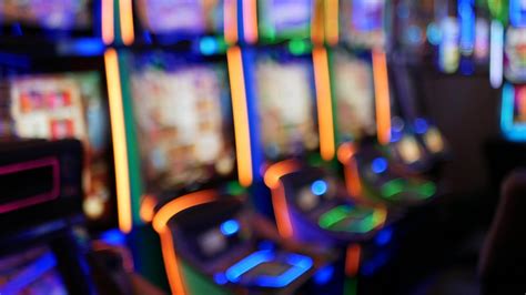 Pokies to be cashless in 2028 under historic changes.